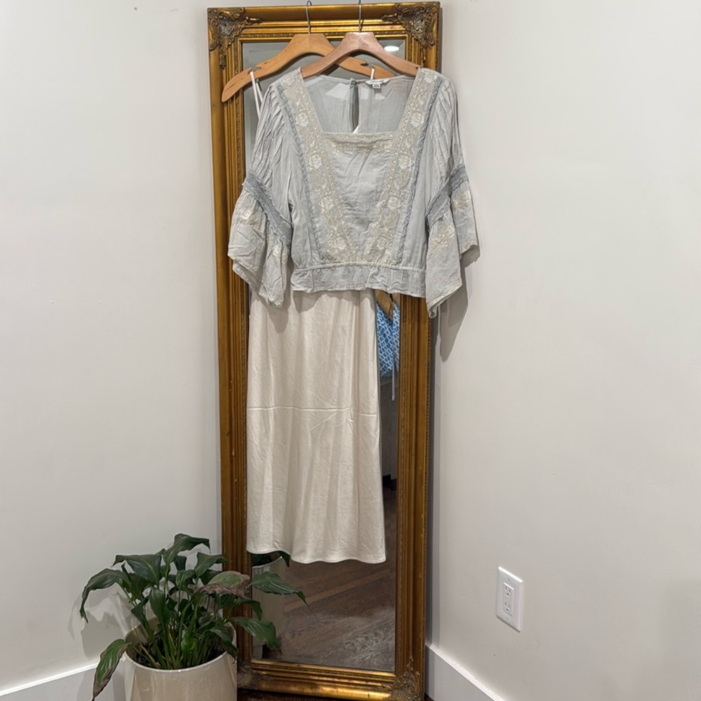 AE Doen Style Lace Matted Blue Top Size S